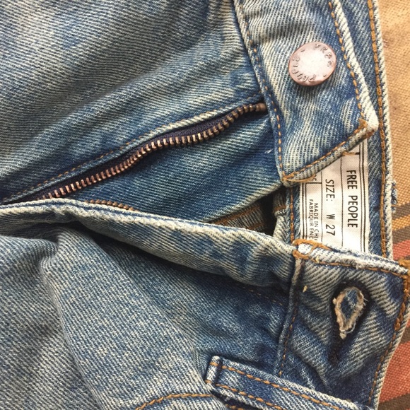 SOLD NWOT Free People Distressed Denim Jeans - Picture 3 of 7